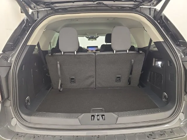 New 2026 Carbonized Gray Metallic Ford Active image 17