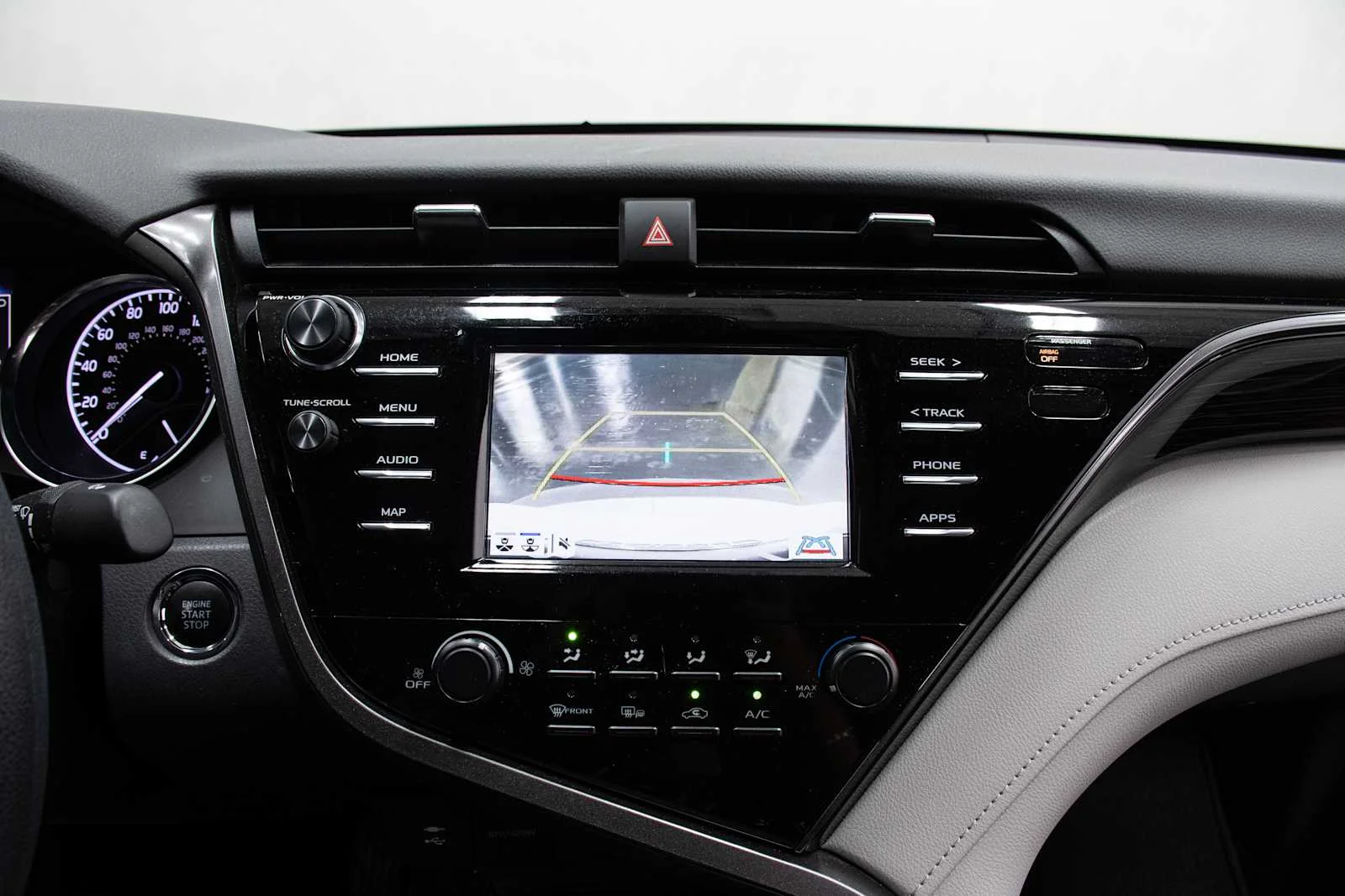 Used 2019 Super White Toyota LE image 20