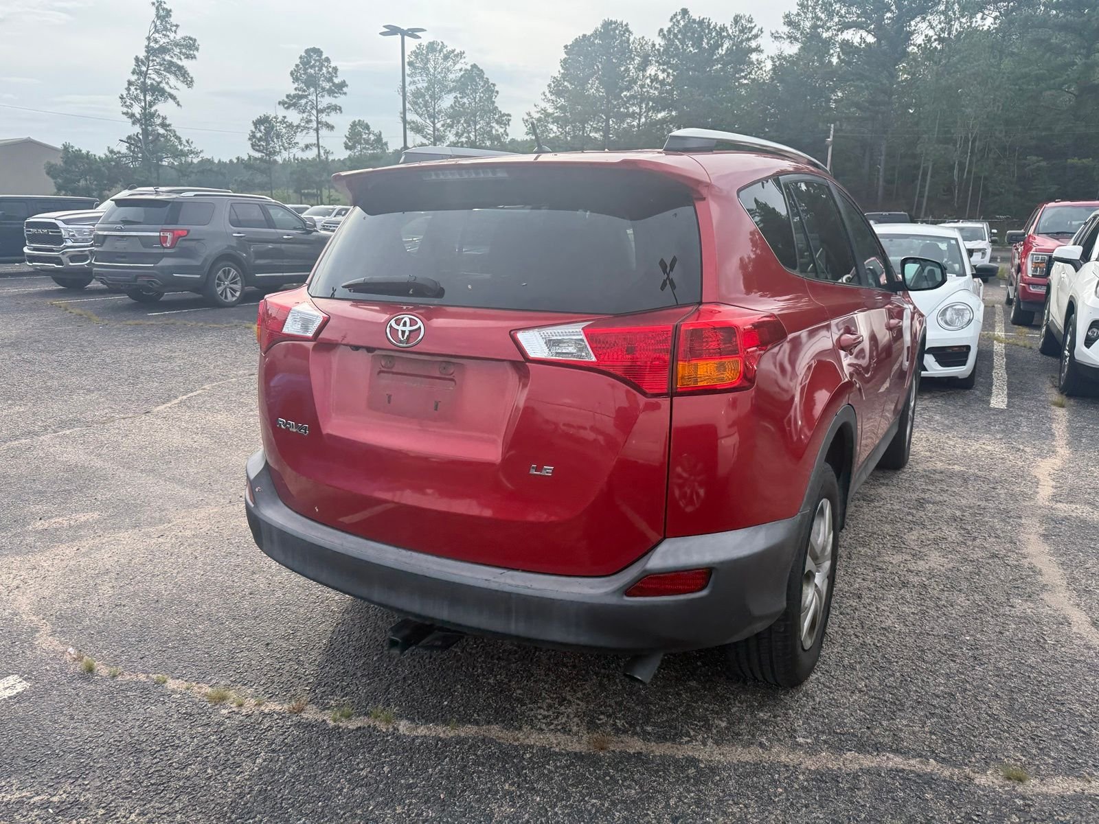 Used 2015 Red Toyota LE image 7