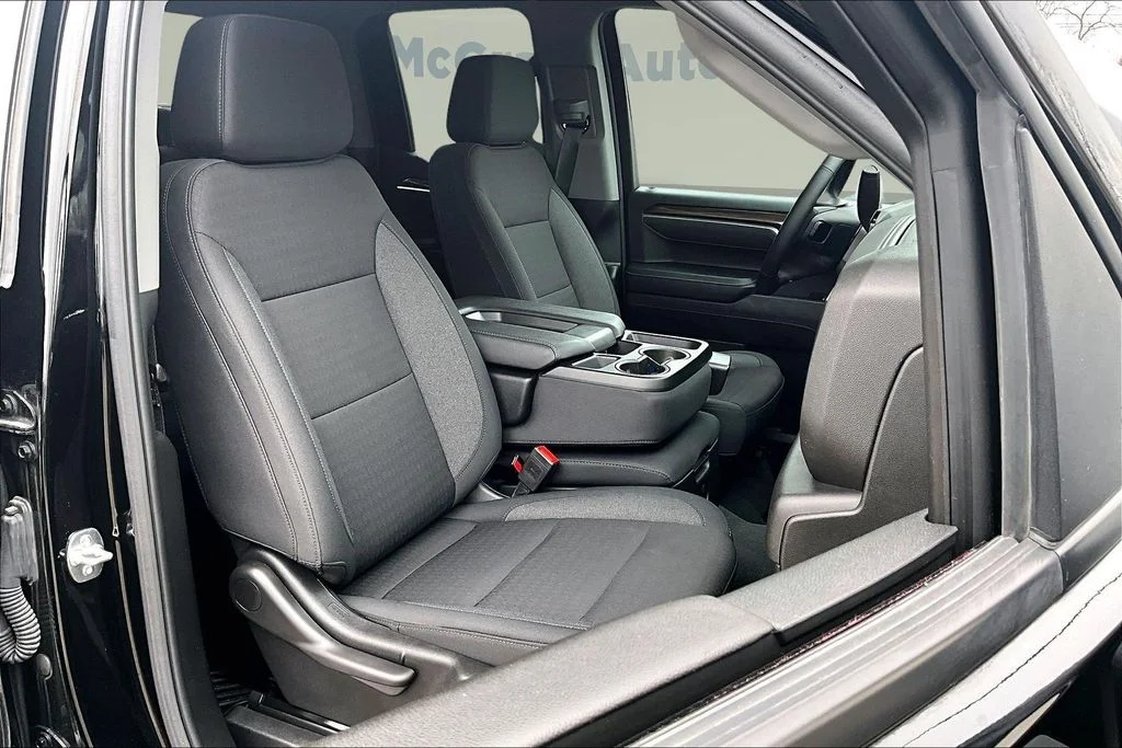 Used 2025 Black Chevrolet LT image 33