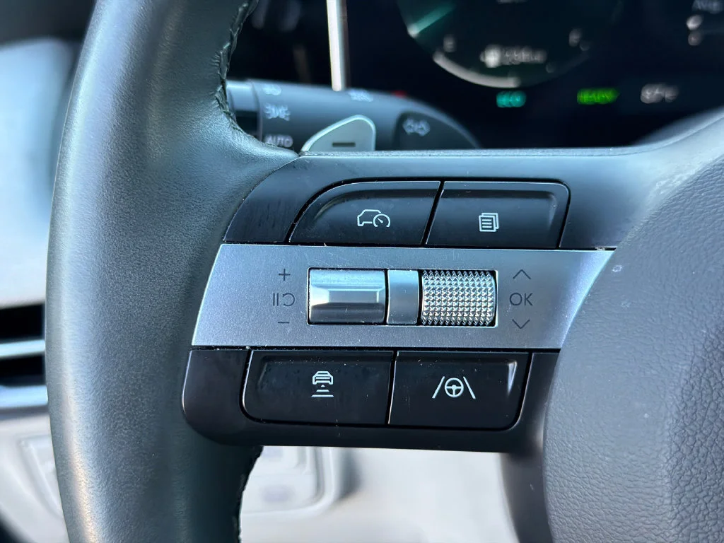 Used 2025 Gray Hyundai Limited image 25