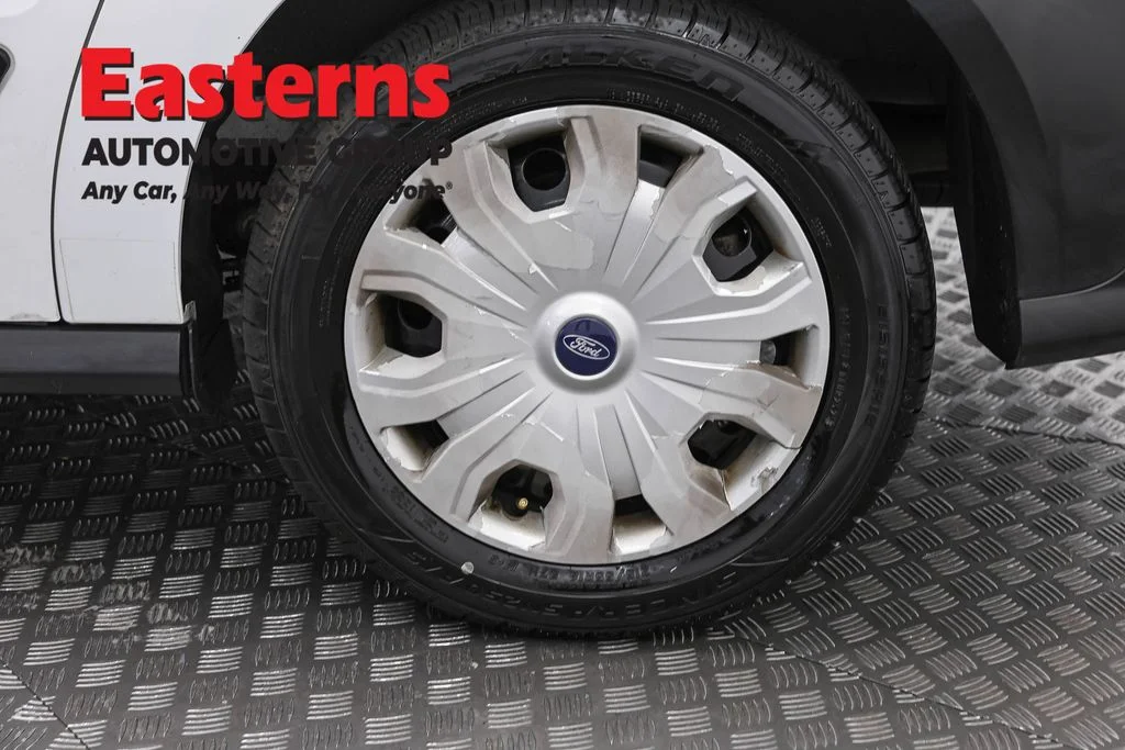 Used 2019 White Ford XL image 33