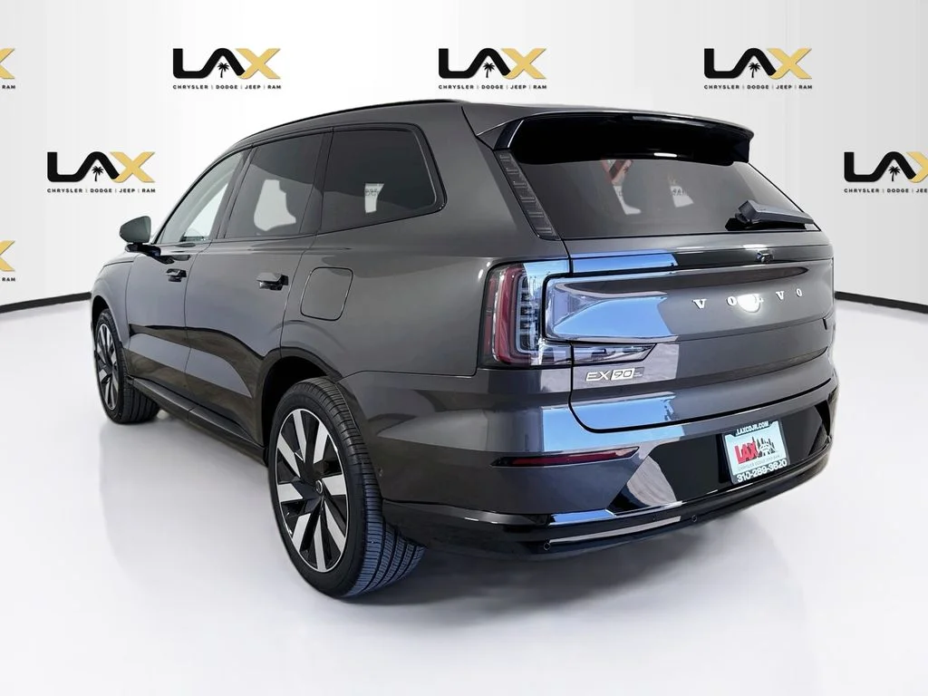 Used 2025 Gray Volvo Twin Motor Plus image 5