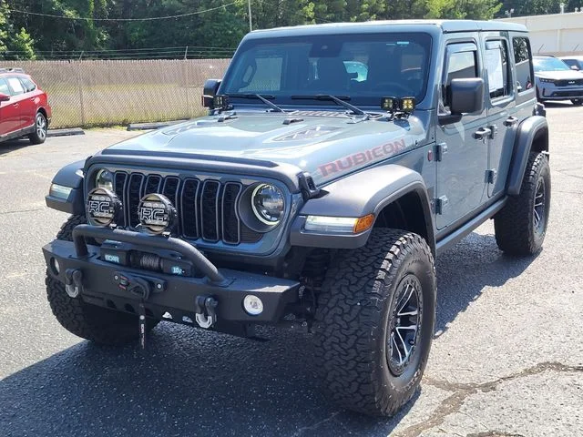 Used 2024 Gray Jeep Rubicon image 6