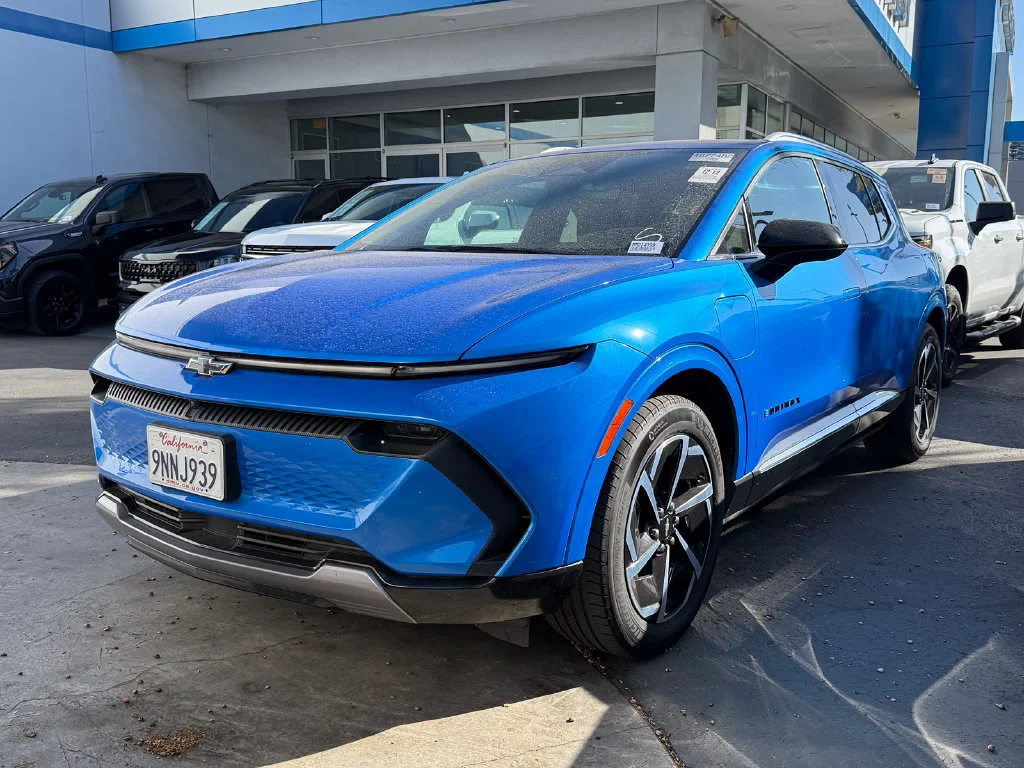 Used 2024 Riptide Blue Metallic Chevrolet 2LT image 2
