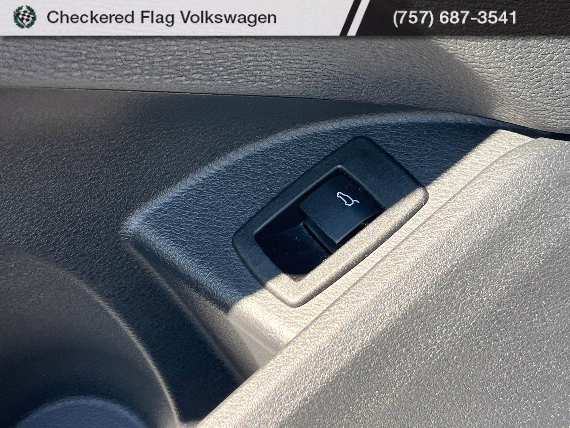 Used 2020 Alpine White BMW xDrive28i image 17