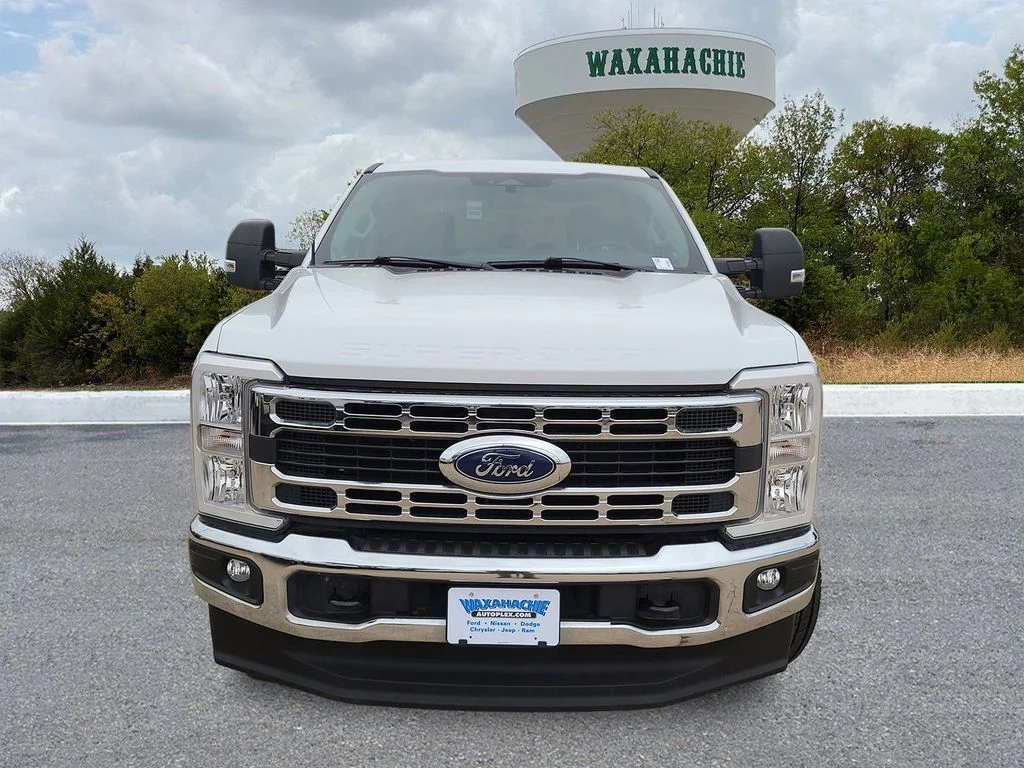 Used 2024 White Ford XLT image 2