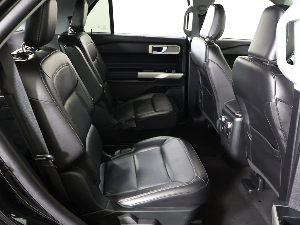 Used 2022 Black Ford Limited image 40