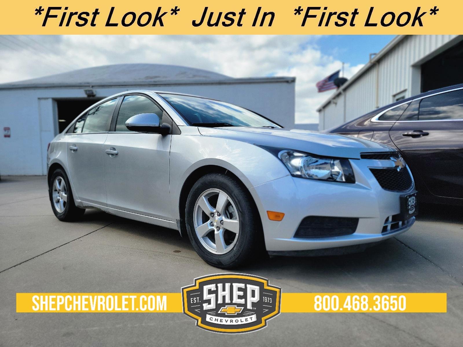 SILVER ICE METALLIC 2014 Chevrolet Cruze 1LT Sedan FWD Sedan Front-Wheel Drive
