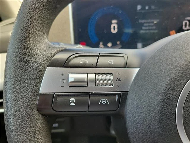 Used 2025 Aero Silver Hyundai SEL Front-Wheel Drive image 19