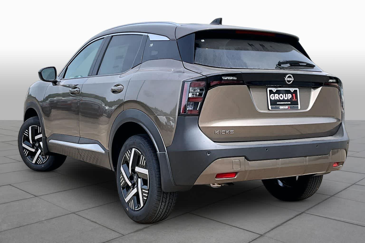 New 2026 Canyon Bronze Metallic Nissan SV image 7