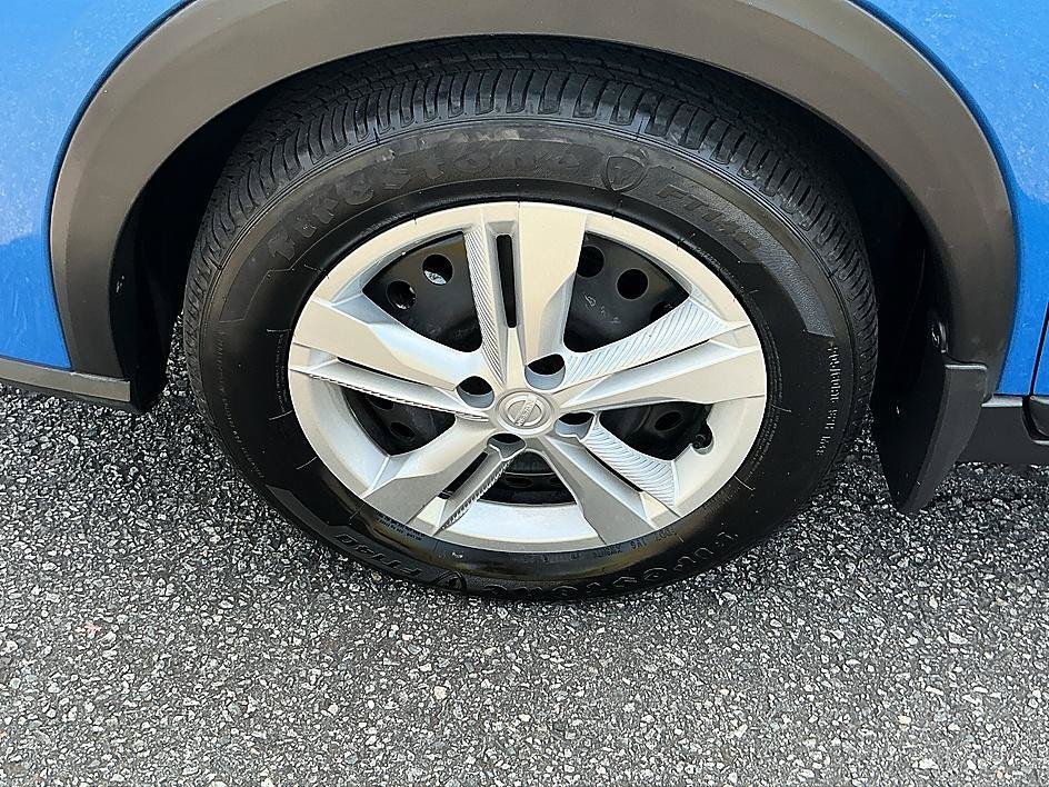 Used 2025 Electric Blue Metallic Nissan S image 9