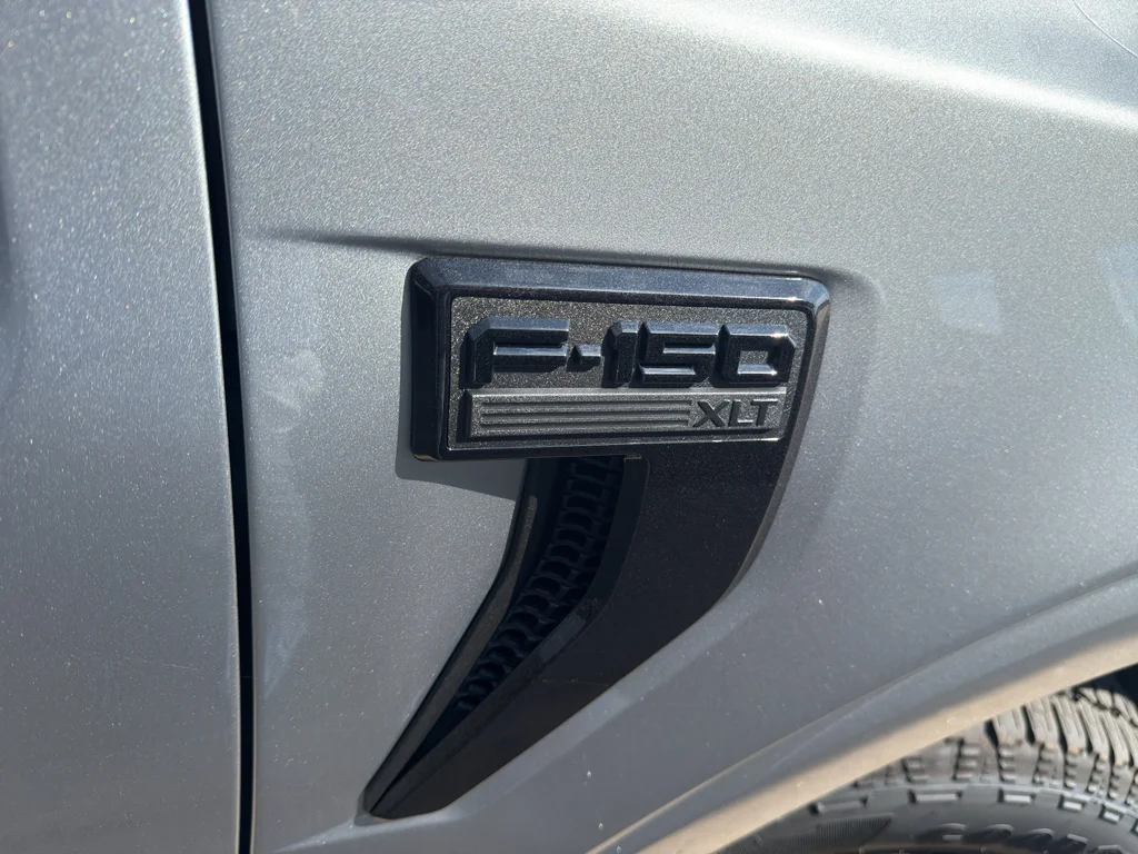 New 2026 Iconic Silver Metallic Ford XLT image 4