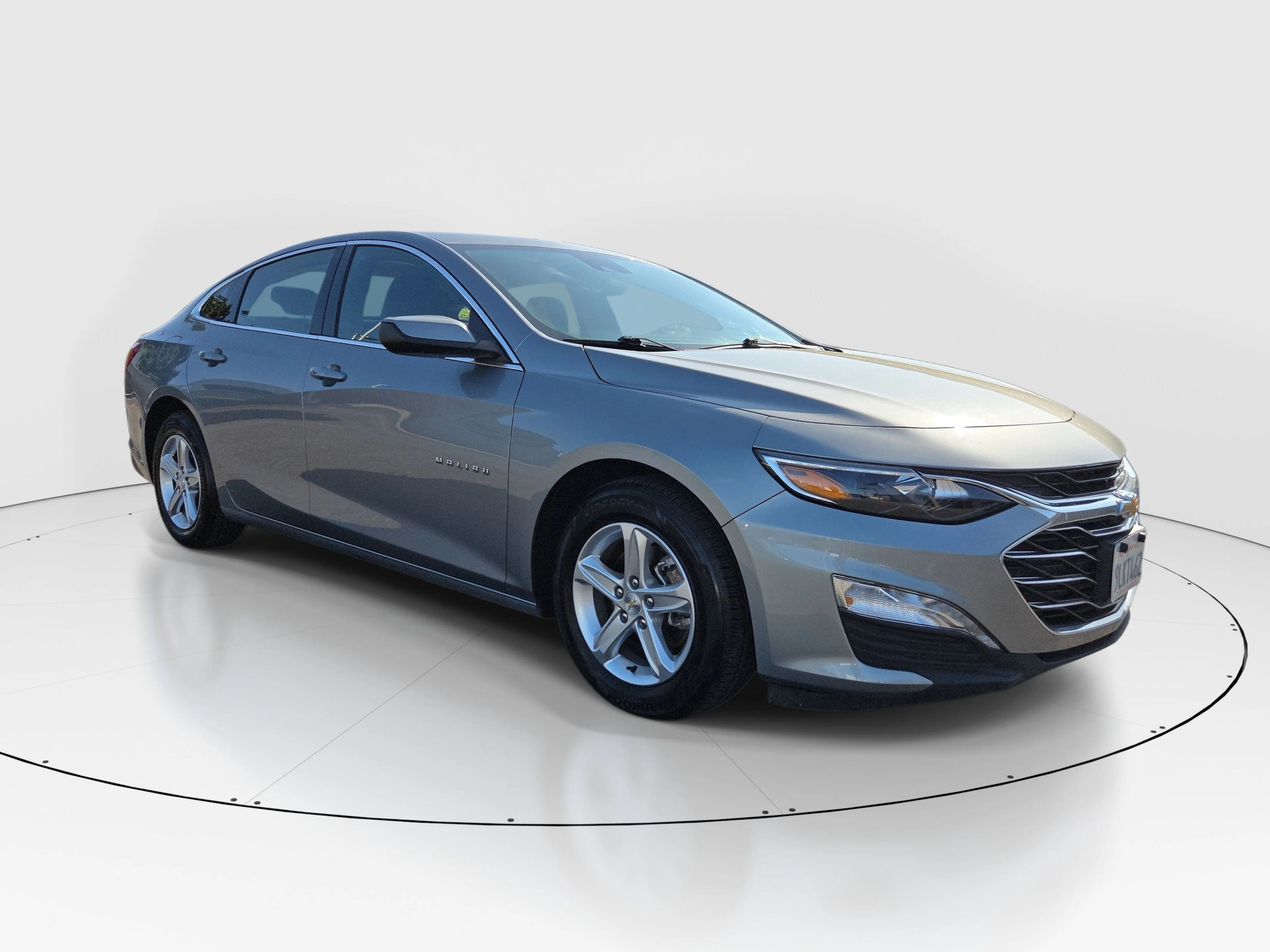 Used 2024 Gray Chevrolet LT image 8