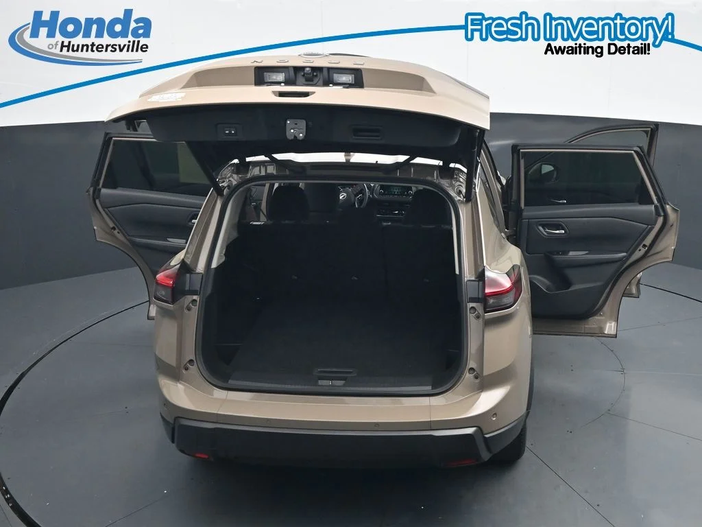 2025 Nissan Rogue SV - Photo 32