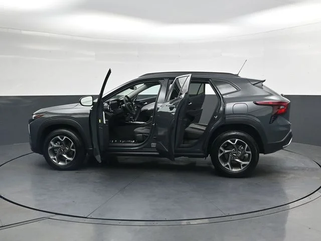Used 2025 Gray Chevrolet LT image 33