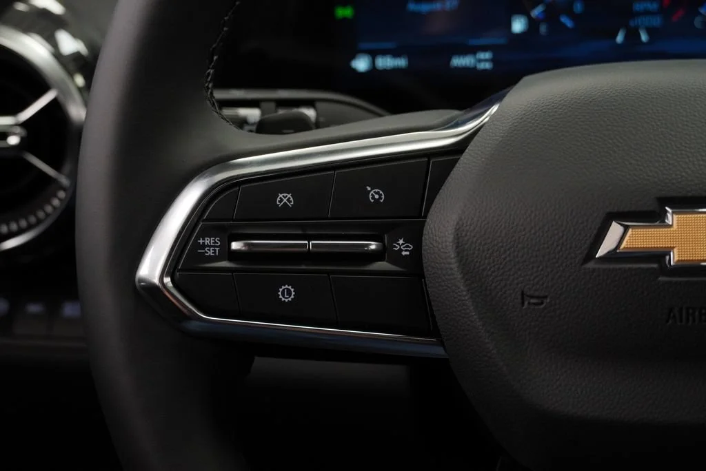 New 2027 Mosaic Black Metallic Chevrolet LT image 20