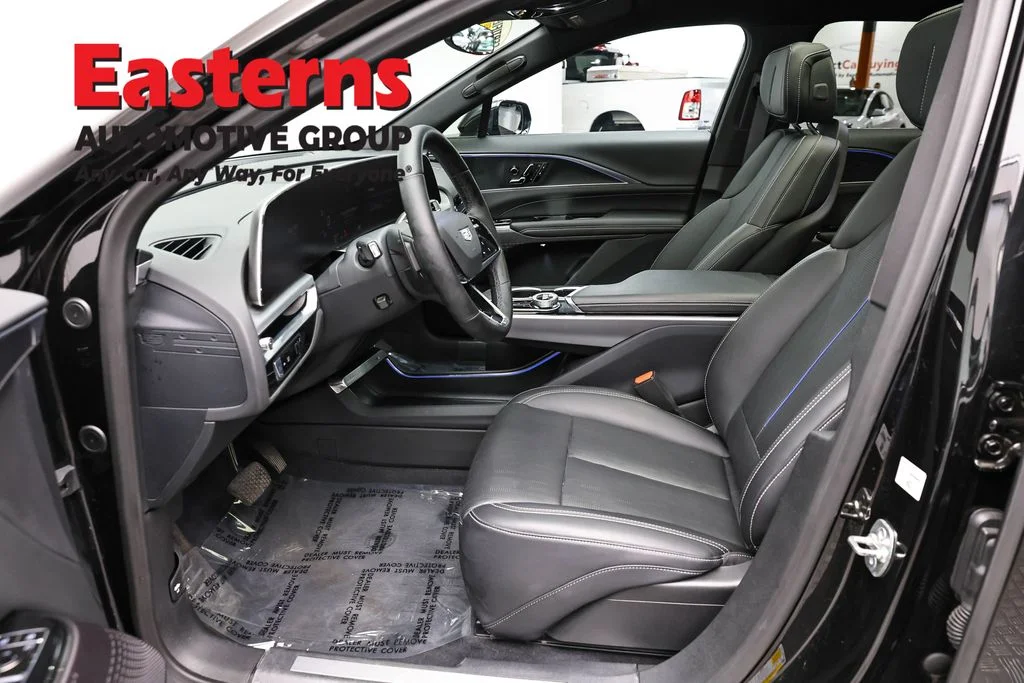Used 2025 Black Cadillac Luxury image 14
