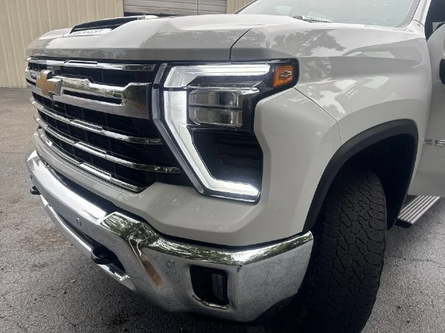 Used 2024 White Chevrolet LTZ image 33