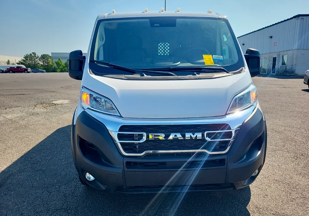 Used 2025 White Ram Base image 7