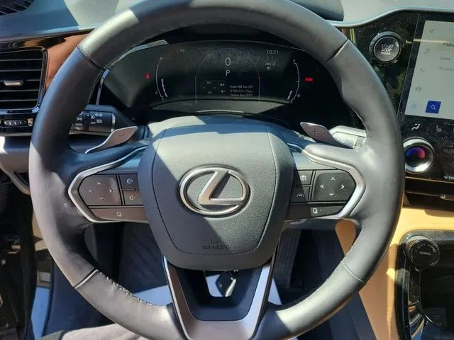 Used 2025 Black Lexus 350 Luxury image 3