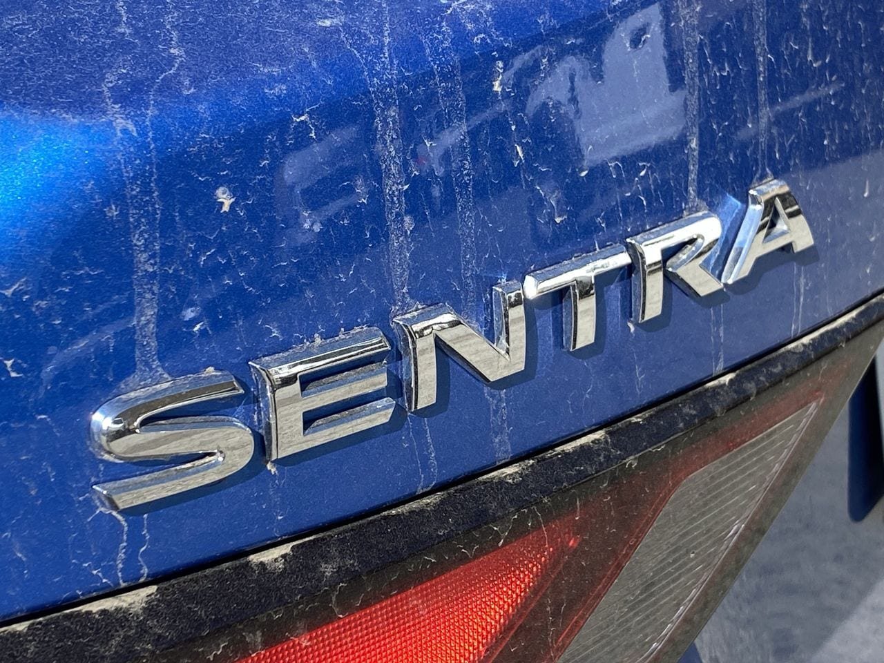 Used 2025 Electric Blue Nissan SV image 4