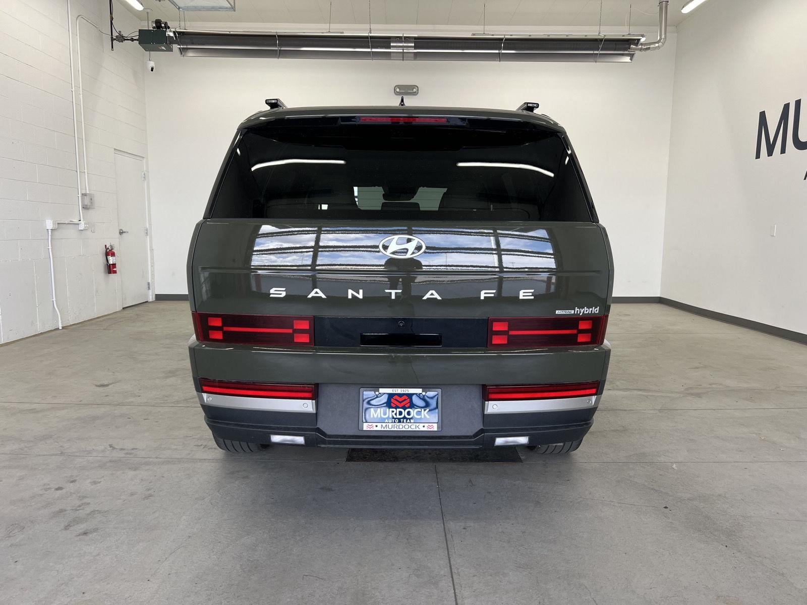 Used 2024 Rockwood Green Hyundai Limited image 3