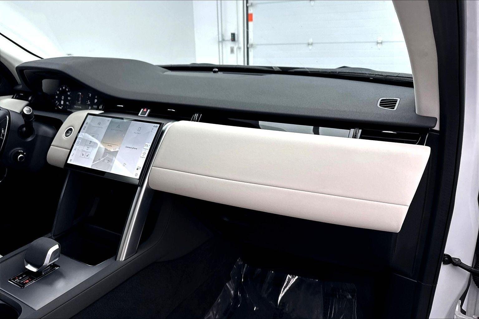 Used 2025 Fuji White Land Rover S image 30