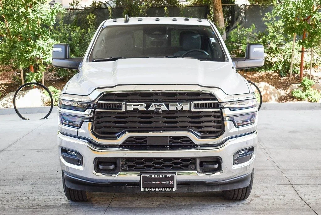 2025 RAM 2500 Tradesman - Photo 2