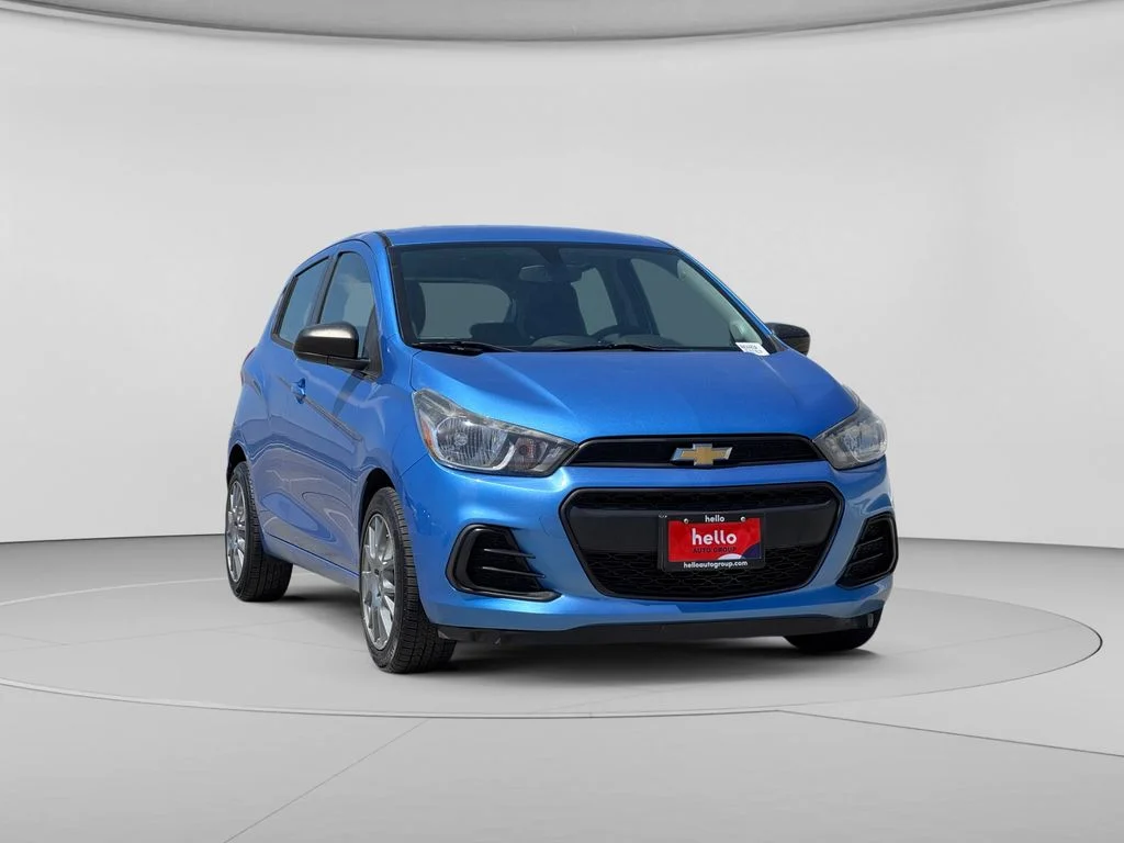 Used 2017 Blue Chevrolet LS image 3