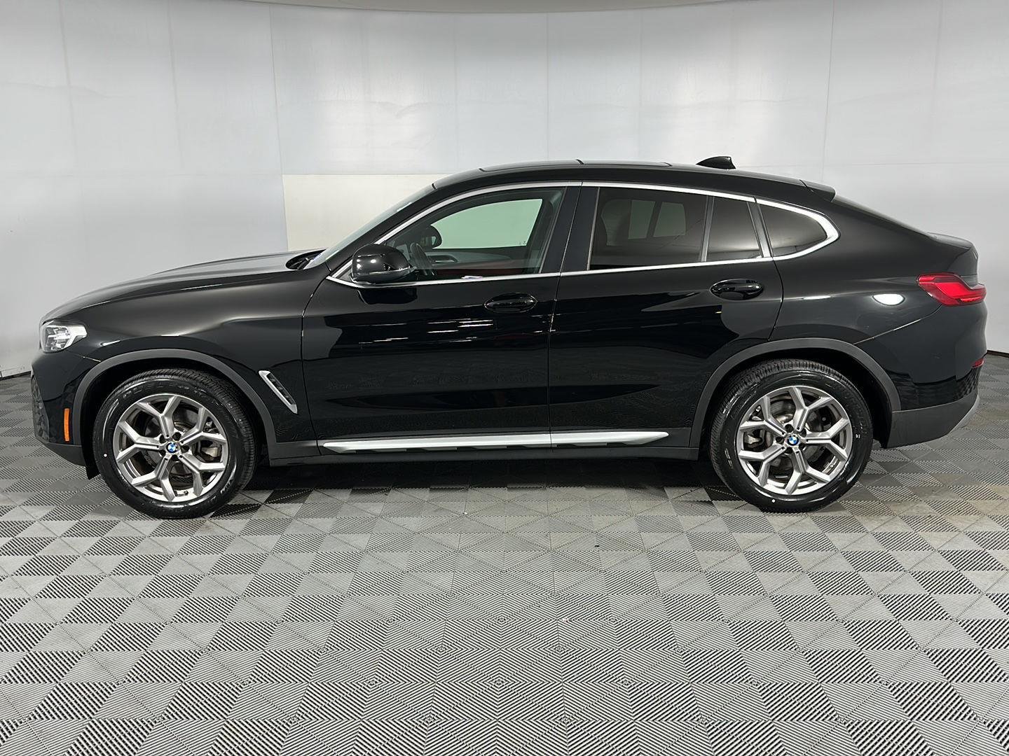 Certified Used 2023 Jet Black BMW xDrive30i image 9