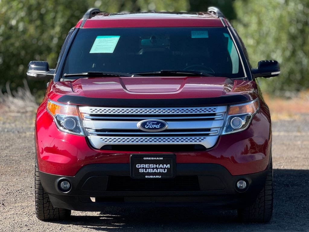 Used 2014 Ruby Red Metallic Ford XLT image 2