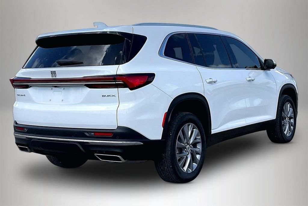 Used 2025 White Buick Preferred image 5