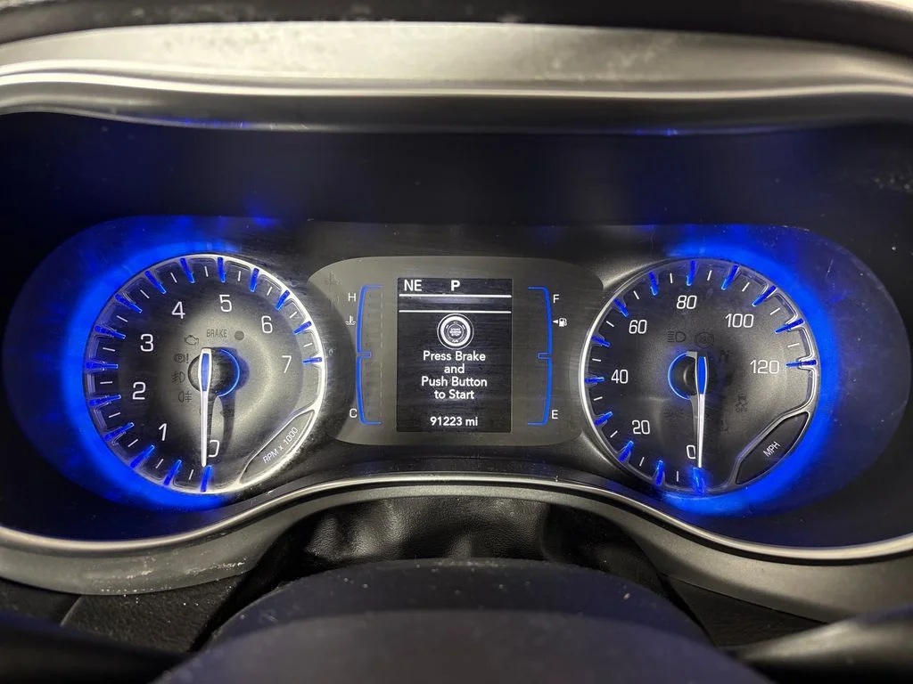 Used 2018 Silver Chrysler Touring Plus image 16