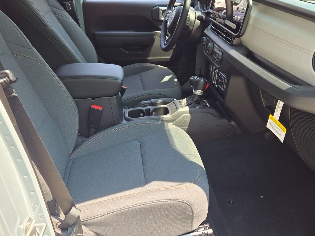 New 2026 Earl Clearcoat Jeep Sport S image 7