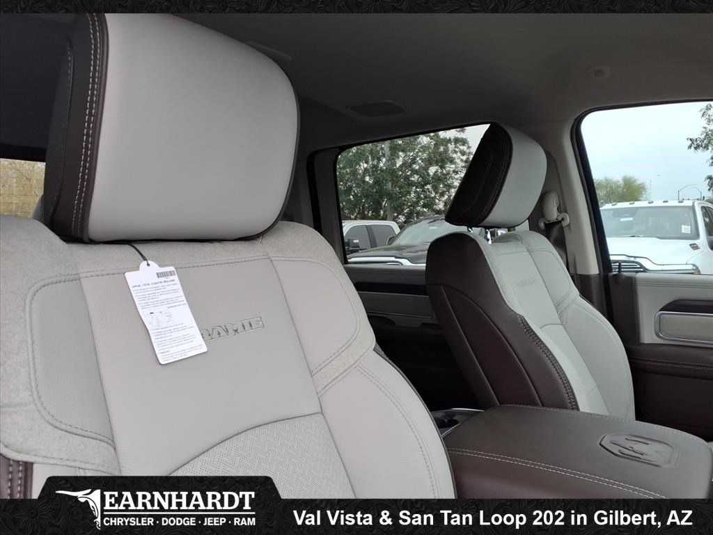 New 2026 Diamond Black Crystal Pearl-Coat Exterior Paint RAM Laramie image 7