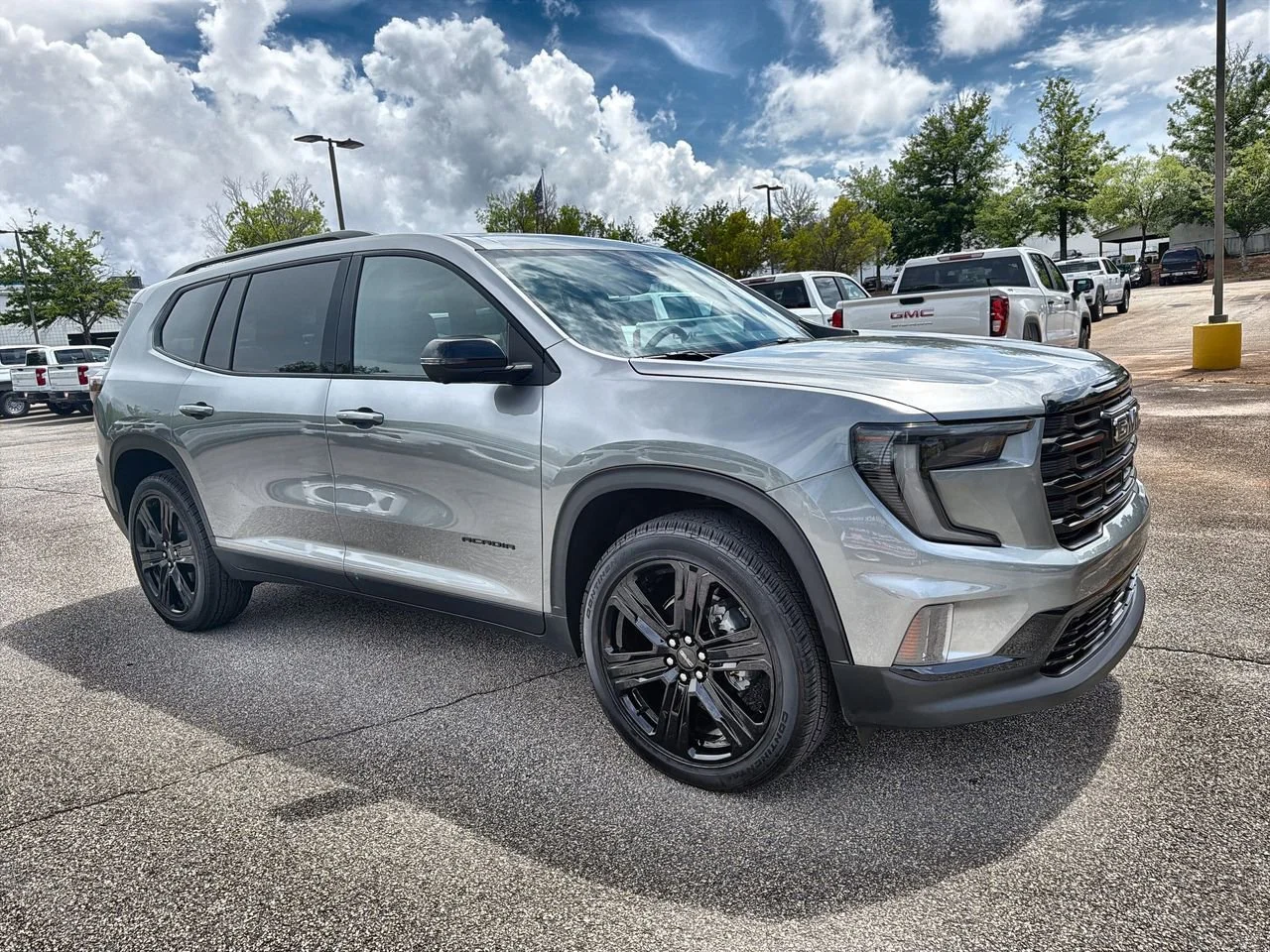 New 2026 Sterling Metallic GMC Elevation image 2