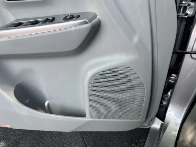 Used 2014 Silver Toyota Three image 26