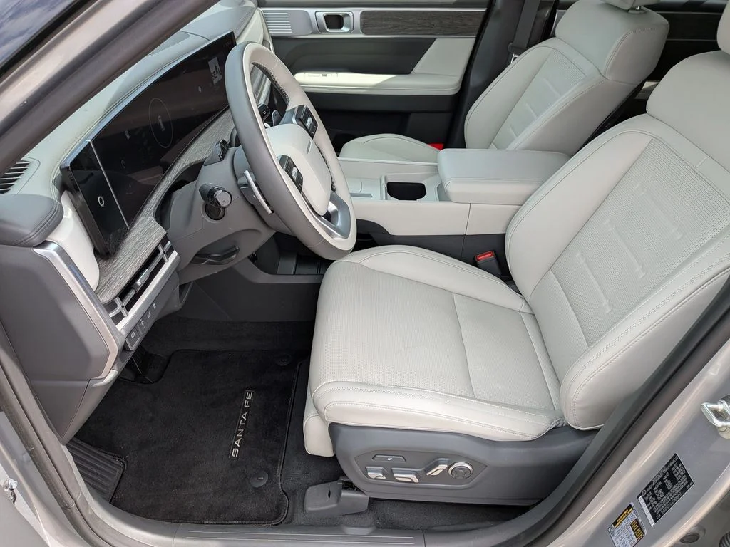 Certified Used 2025 Silver Hyundai Calligraphy image 11