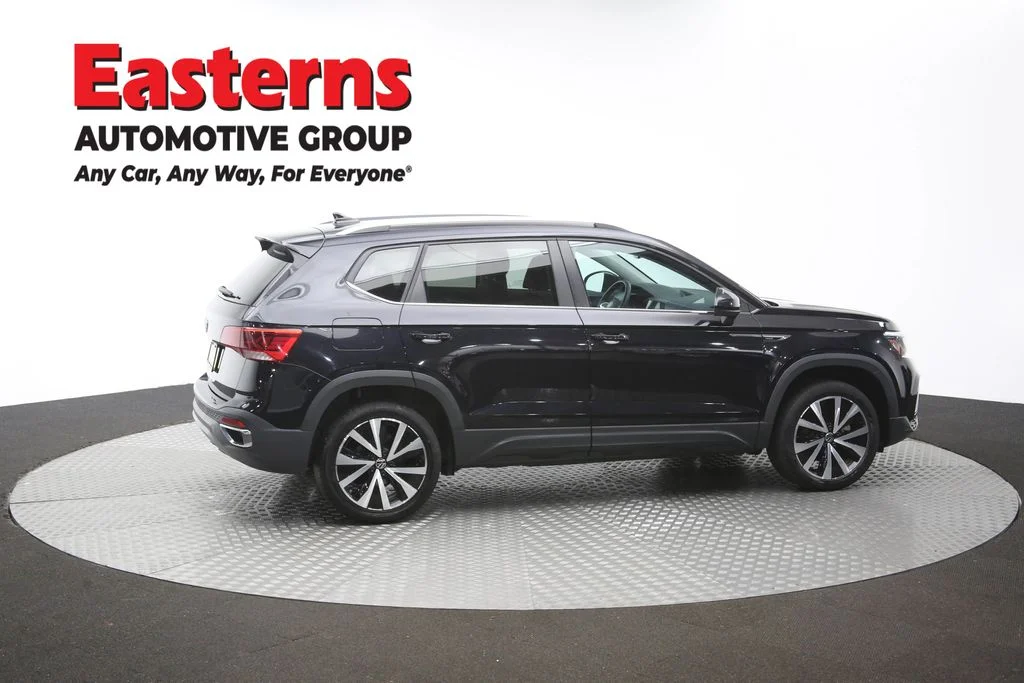 Used 2024 Black Volkswagen 1.5T SE image 40