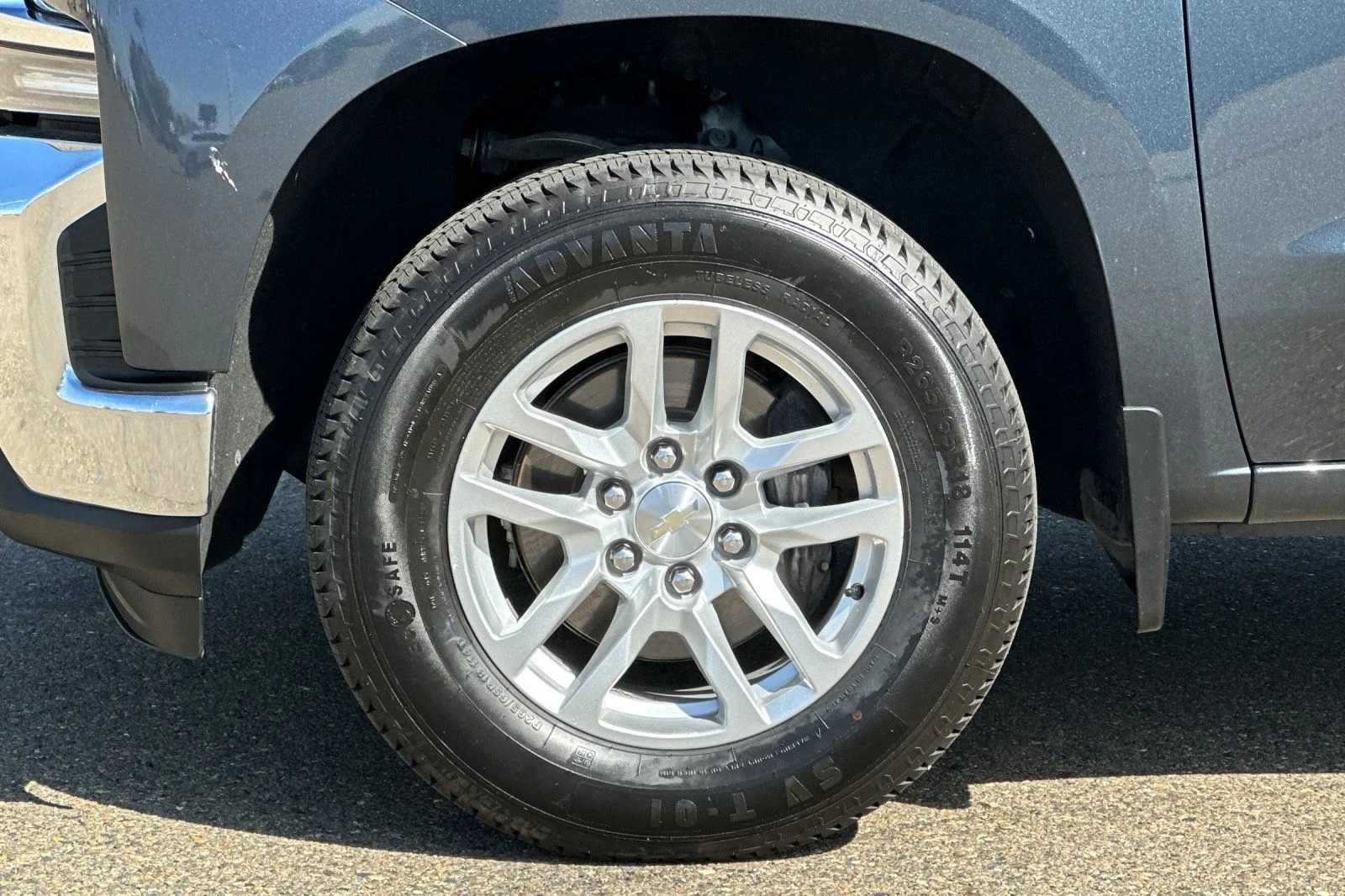 Used 2020 Gray Chevrolet LT image 24
