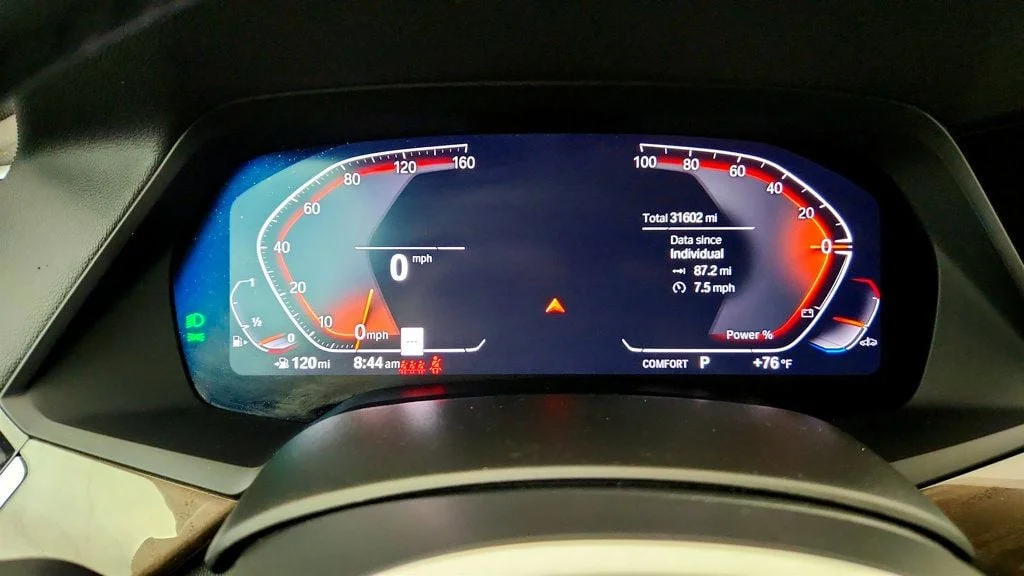 Used 2023 Mineral White Metallic BMW xDrive30i SAV w/ M Sport Pkg & Premium Pkg image 15