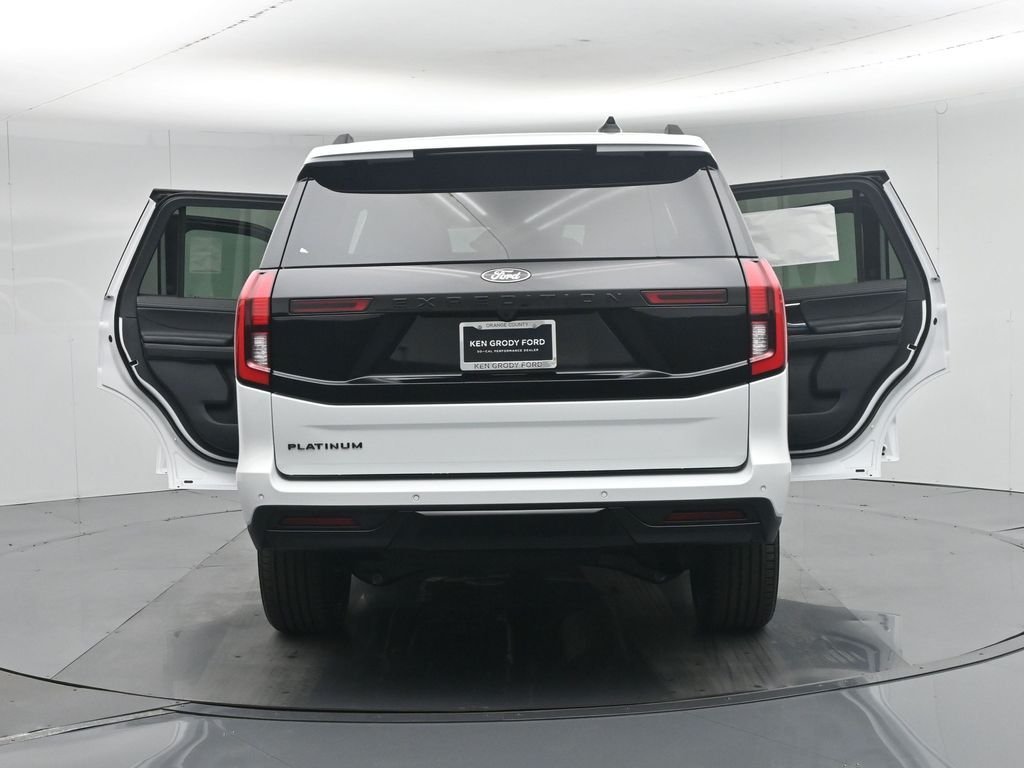 New 2026 Oxford White Ford Platinum image 37