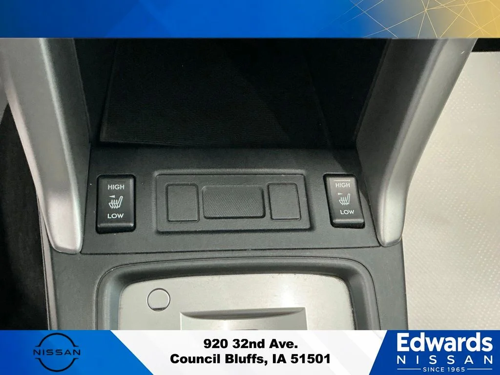Used 2016 Silver Subaru 2.5i Premium image 27