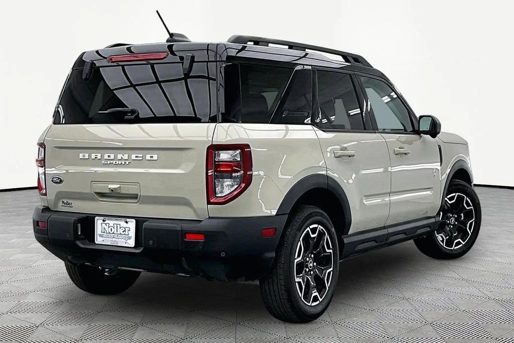 Certified 2025 Ford Bronco Sport Outer Banks with VIN 3FMCR9CN4SRE57651 for sale in Kansas City