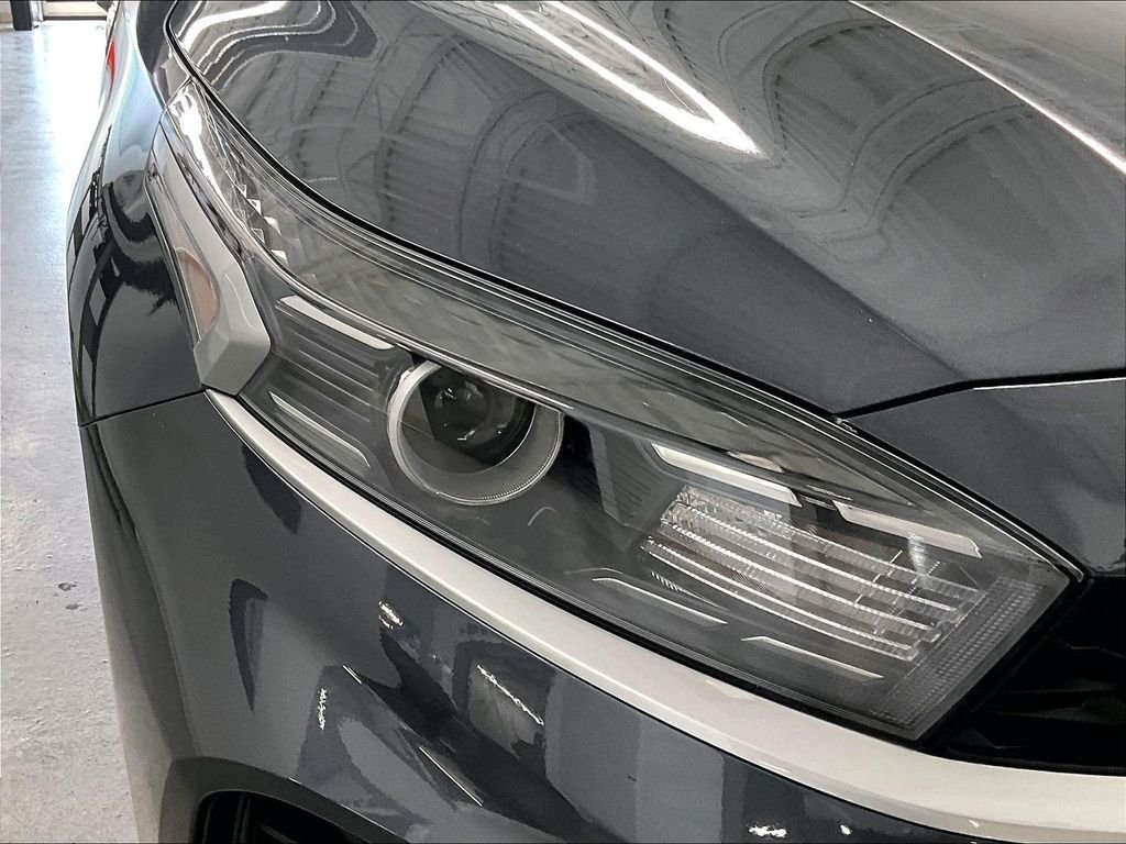 Used 2023 Gravity Gray Kia LXS image 30
