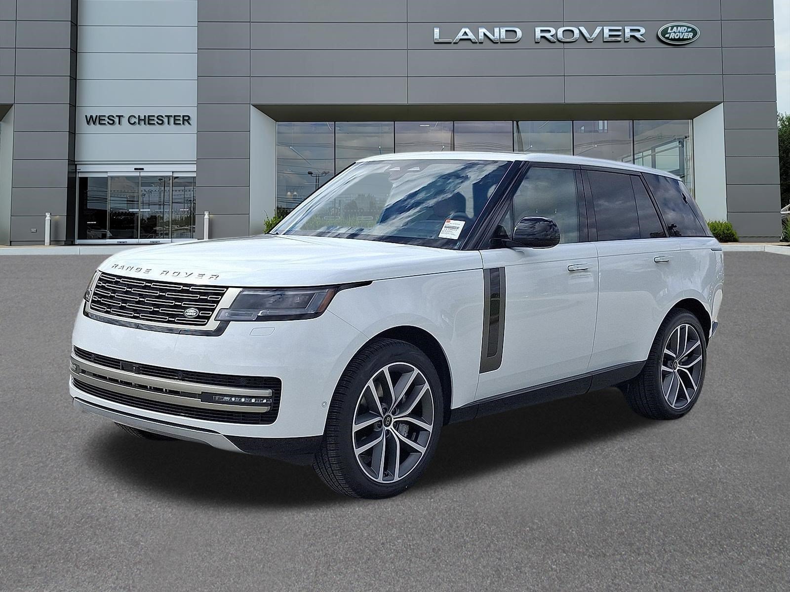 New 2027 Fuji White LAND ROVER SE image 1
