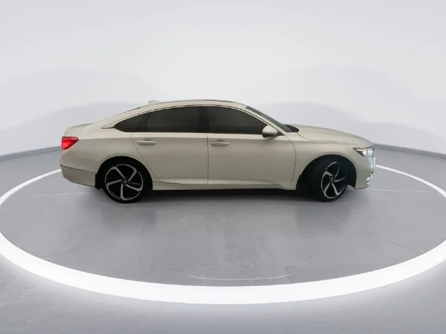 Used 2019 White Honda Touring 2.0T image 7