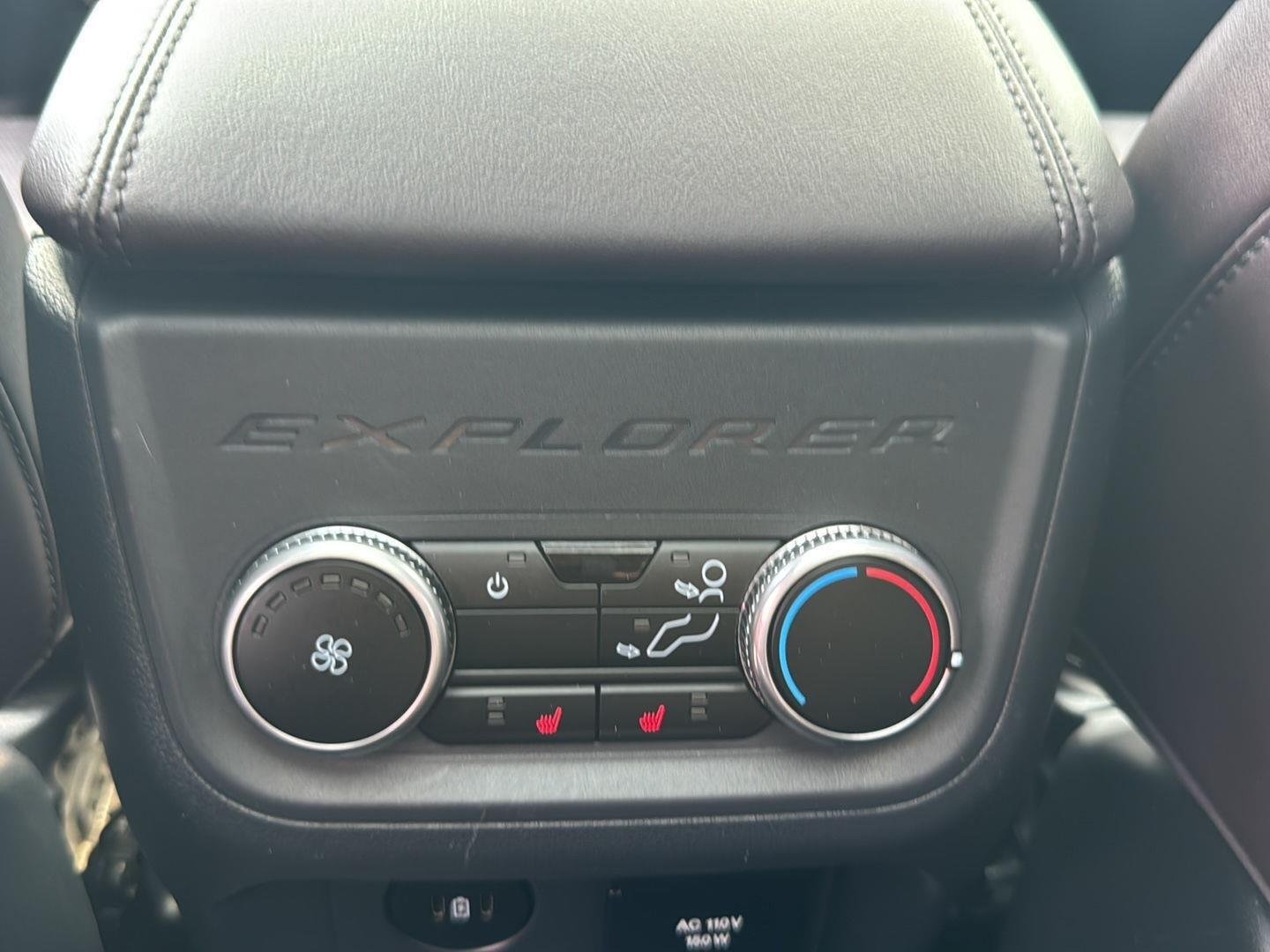 Used 2025 Agate Black Ford Platinum image 18