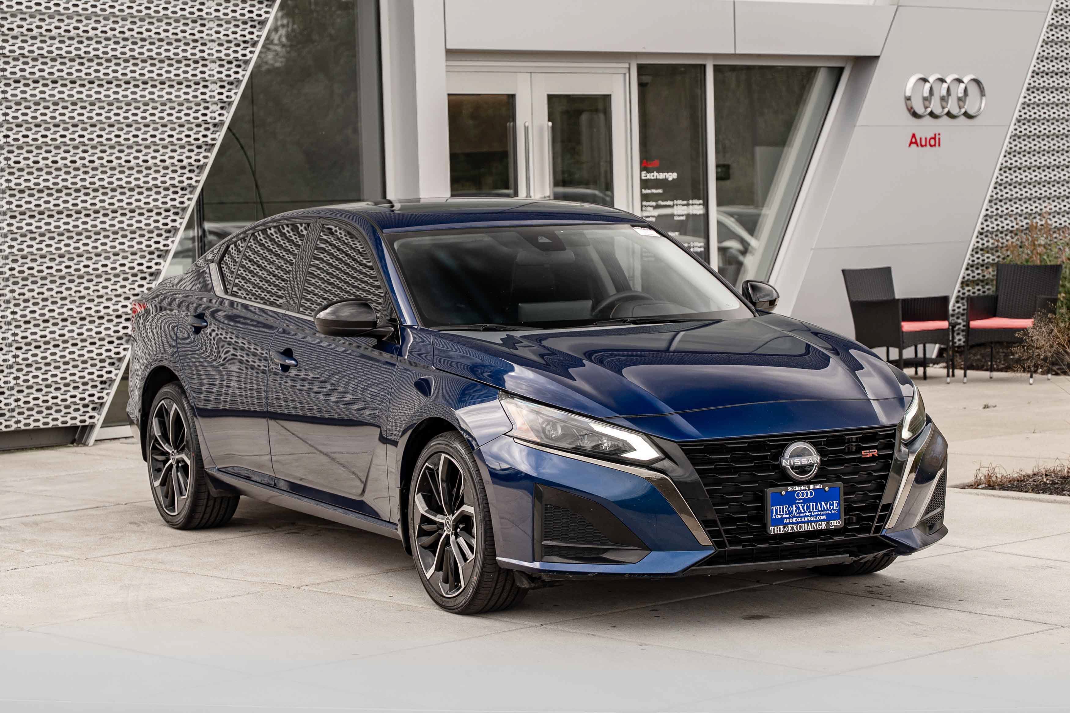 Used 2023 Deep Blue Pearl Nissan 2.5 SR image 2